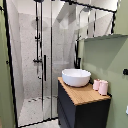 Mini Pod Rownica Apartman *